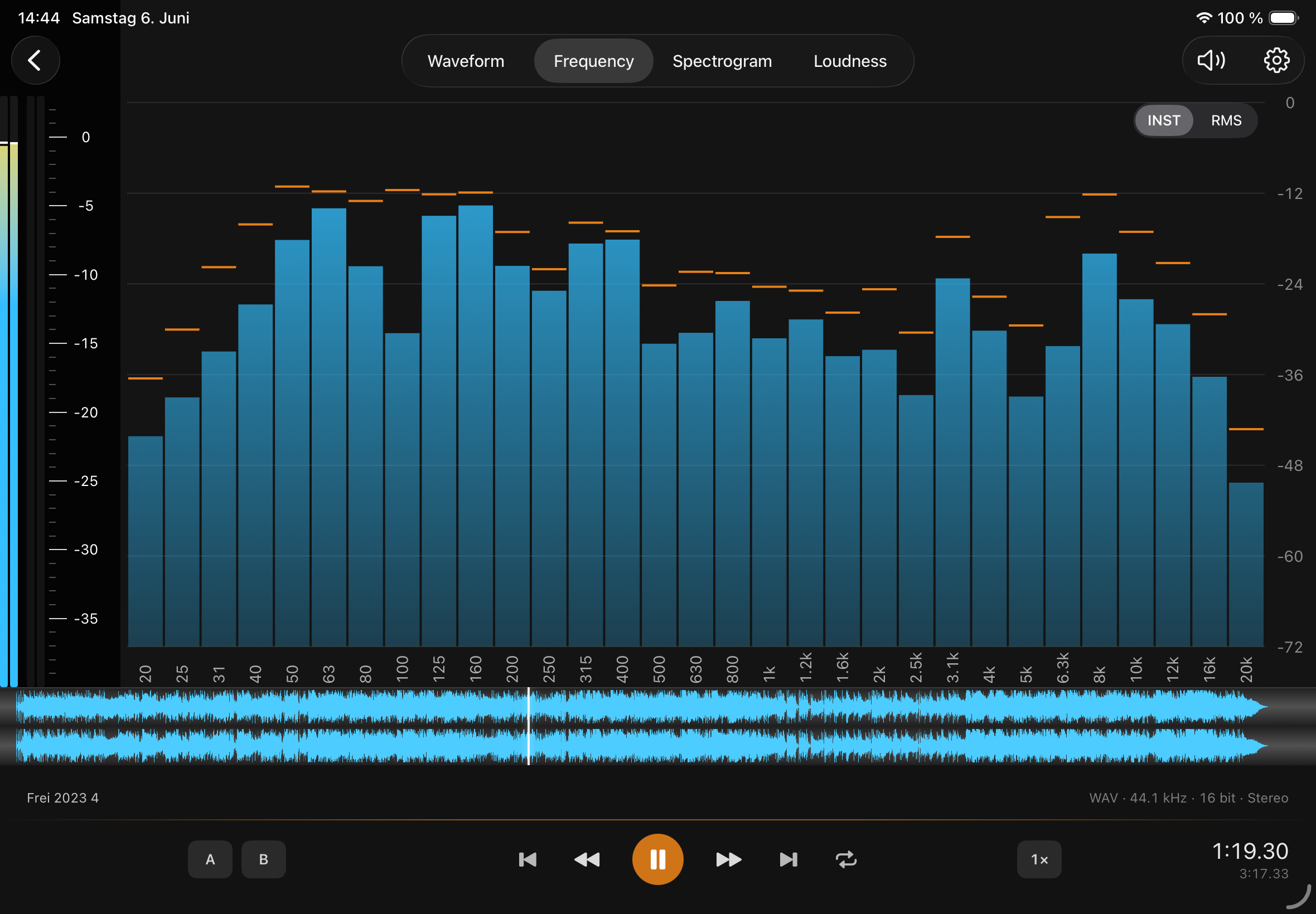 Studio Frequency analyzer view: bar-graph FFT spectrum with INST and RMS modes.